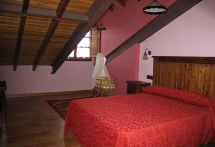 هتل روستایی Casona De Tresali