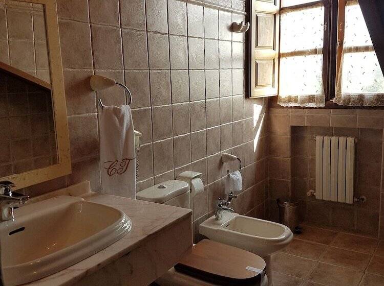 هتل روستایی Casona De Tresali