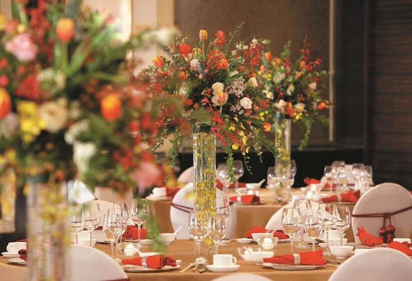 酒店 Shangri La Ningbo   The Three Rivers Intersection