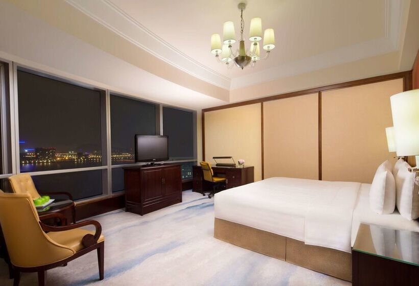 هتل Shangri La Wenzhou A Panoramic View Of The River, Adjacent To Wenzhou International Convention And E