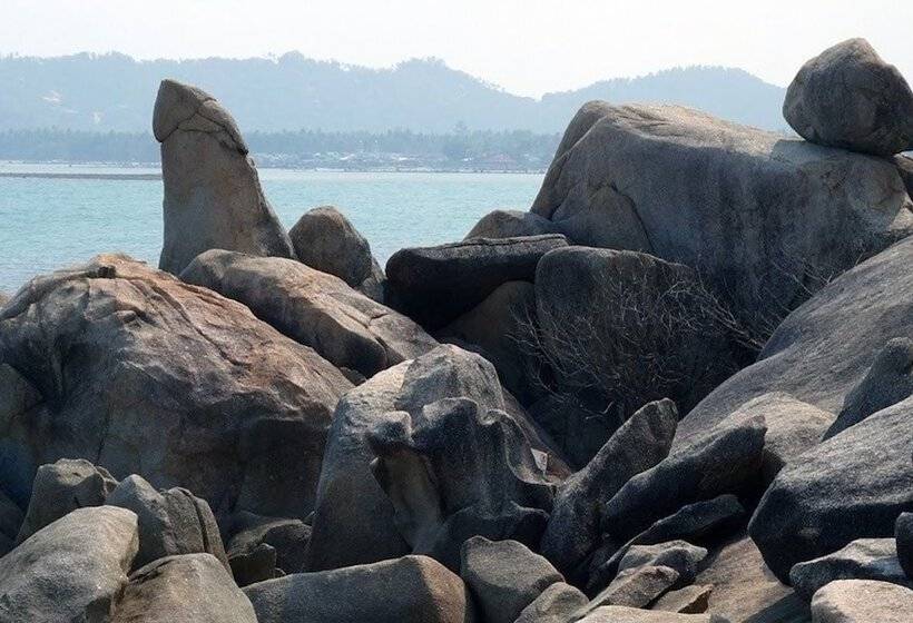 호텔 Shasa Resort   Luxury Beachfront Suites