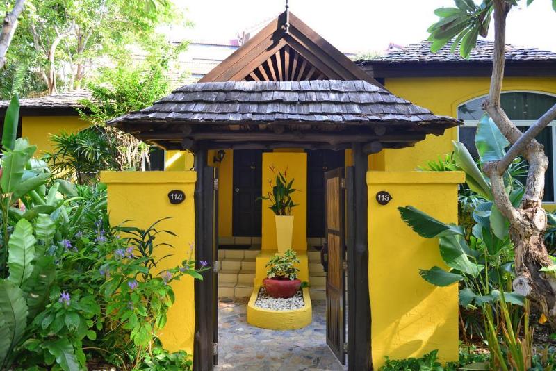 בית מלון כפרי Supatra Hua Hin Resort
