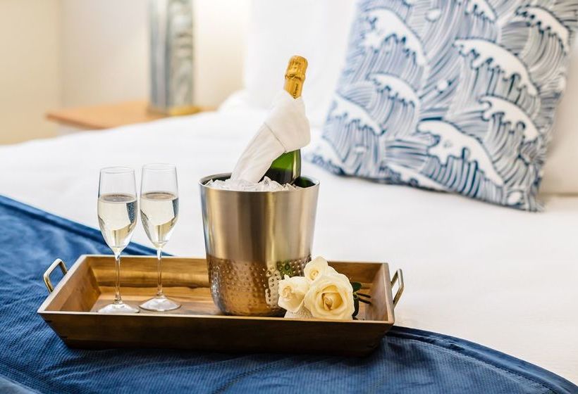 هتل Winthrop Beach Inn And Suites Boston Logan Airport  Adults Only
