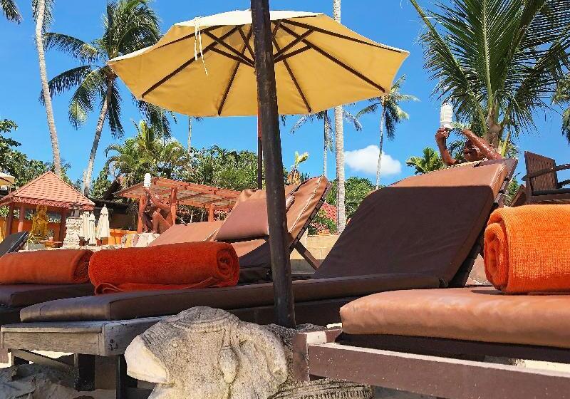 Kanok Buri Resort