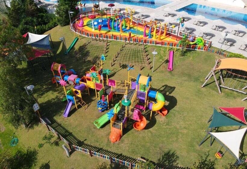 Kefaluka Resort