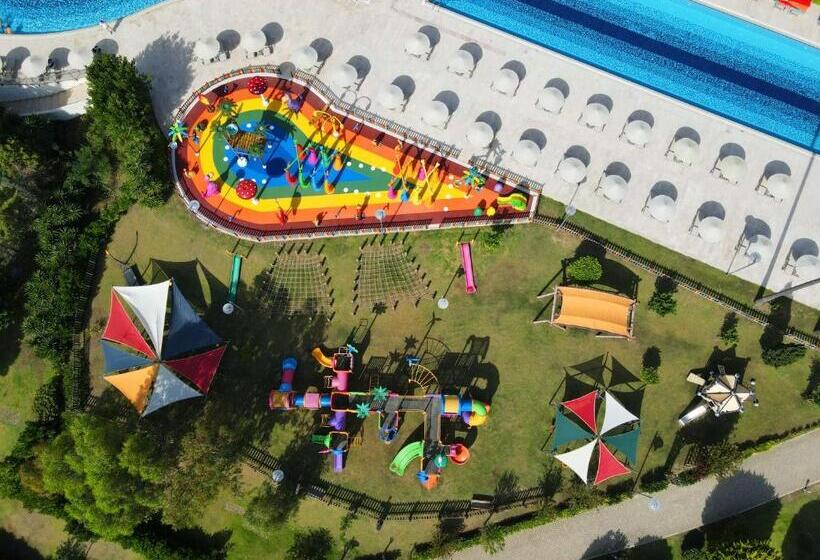 Kefaluka Resort