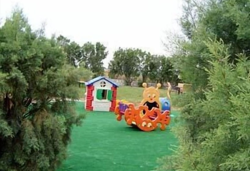 استراحتگاه Lassion Golden Bay