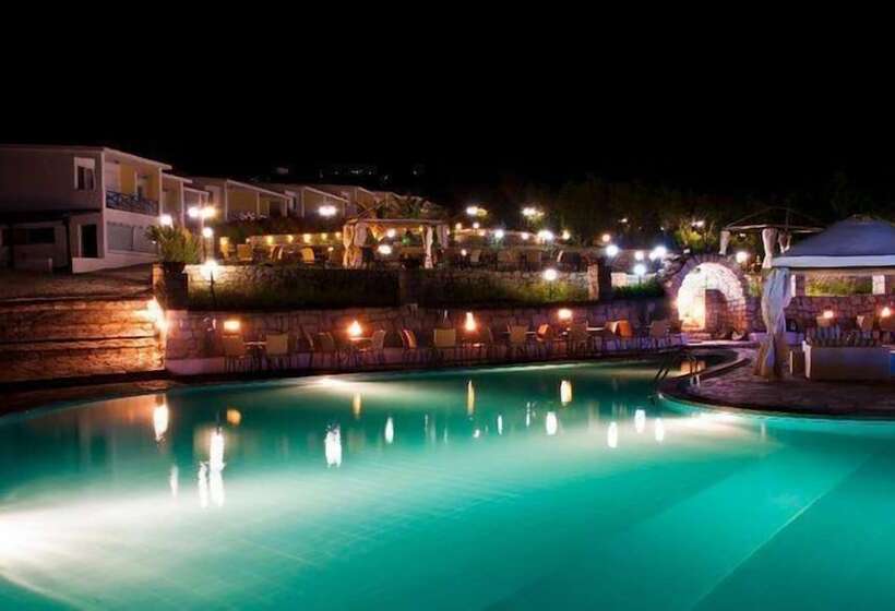 استراحتگاه Lassion Golden Bay
