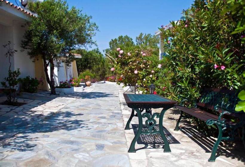 استراحتگاه Lassion Golden Bay