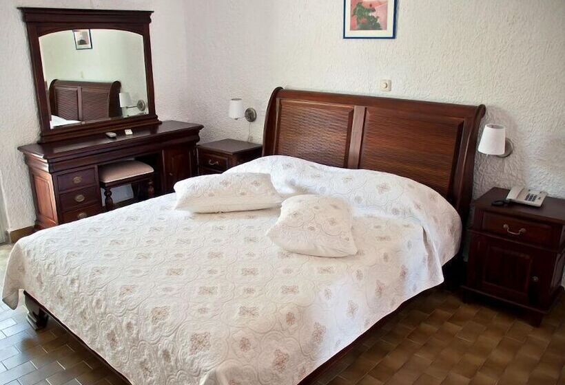 استراحتگاه Lassion Golden Bay