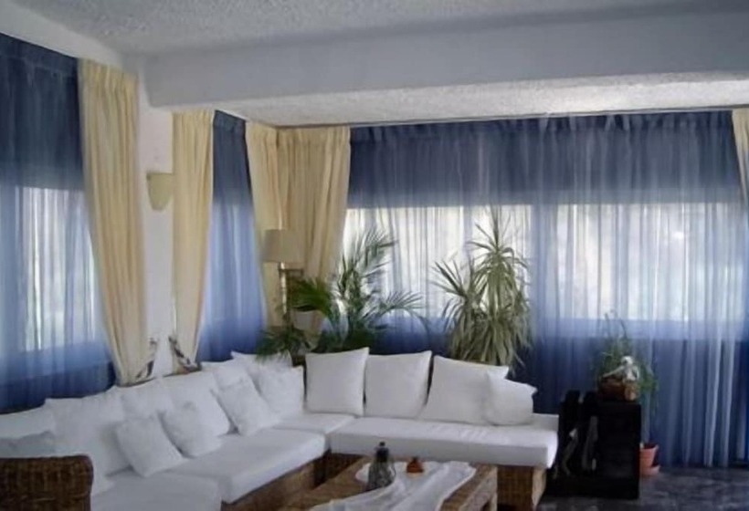 استراحتگاه Lassion Golden Bay