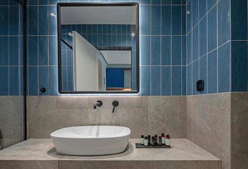 Acro Urban Suites