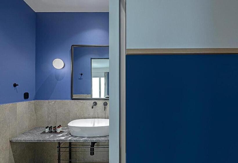 Acro Urban Suites