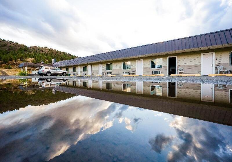 Budget 8 Motel