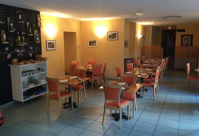 Отель Bistro Les Pas Sages