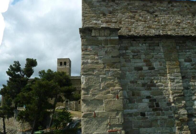 בית מלון כפרי San Leo Albergo Diffuso