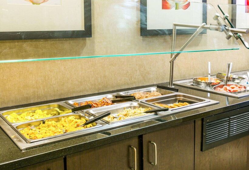Cambria Hotel Denver International Airport