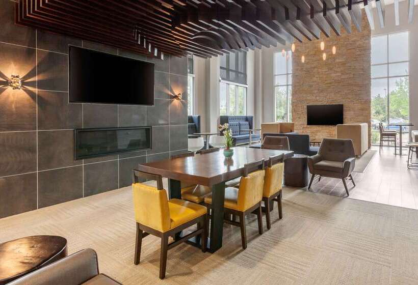 Cambria Hotel Denver International Airport