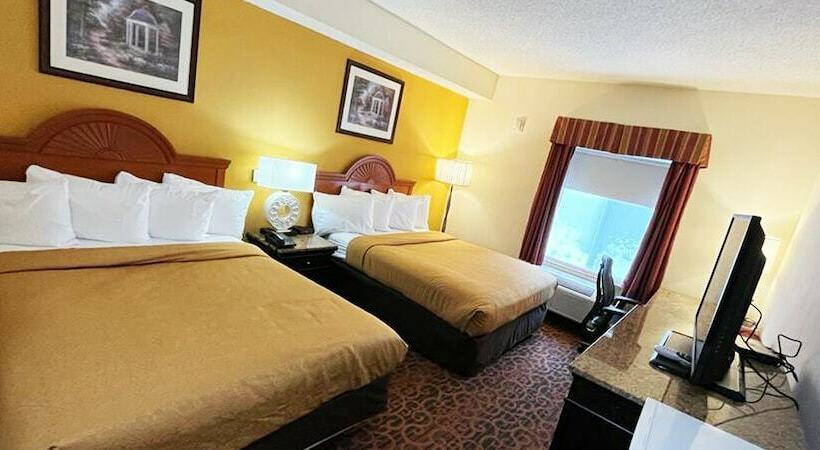 Chocolate Express Hotel & Suites Hershey