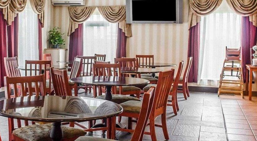 Chocolate Express Hotel & Suites Hershey
