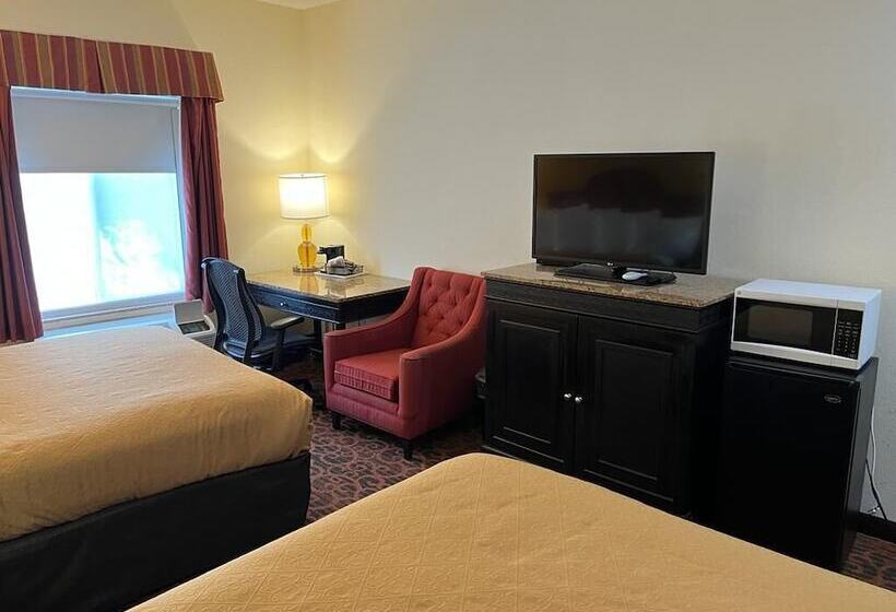 Chocolate Express Hotel & Suites Hershey
