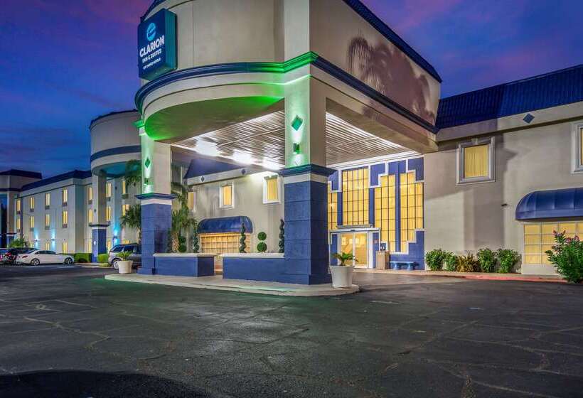 Hotel Clarion Inn & Suites Clearwater Central