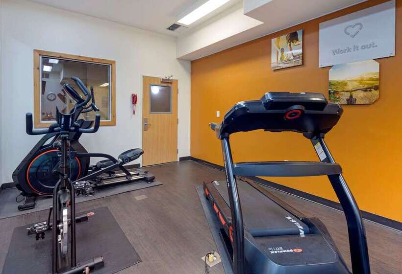 هتل Comfort Suites Anchorage International Airport