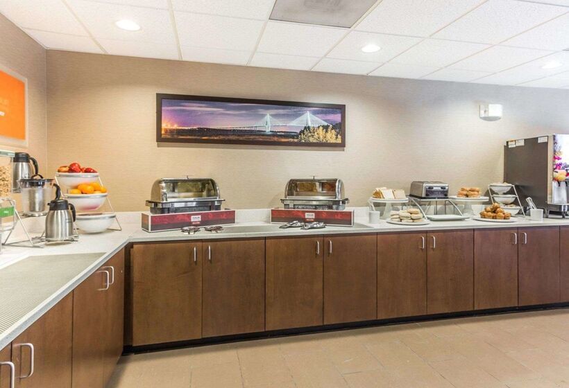 هتل Comfort Suites At Isle Of Palms Connector