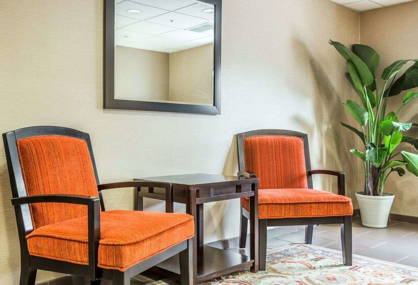 هتل Comfort Suites At Isle Of Palms Connector