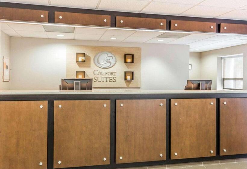 هتل Comfort Suites At Isle Of Palms Connector
