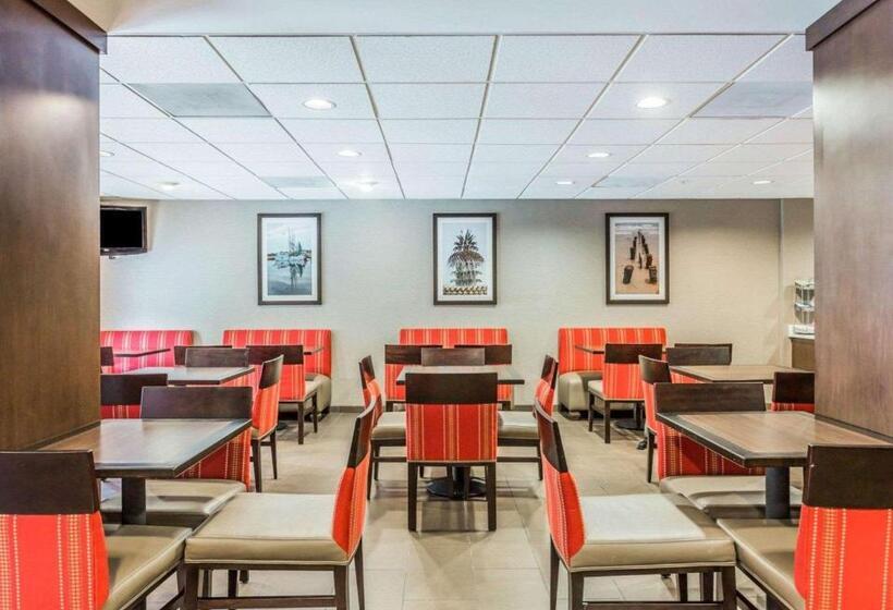 هتل Comfort Suites At Isle Of Palms Connector