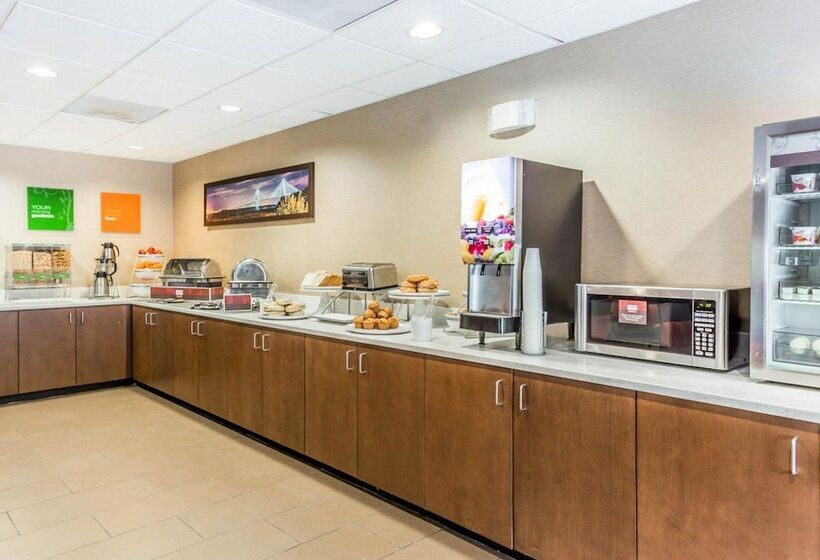 هتل Comfort Suites At Isle Of Palms Connector