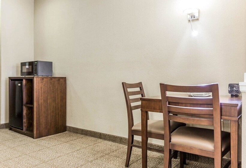هتل Comfort Suites At Isle Of Palms Connector