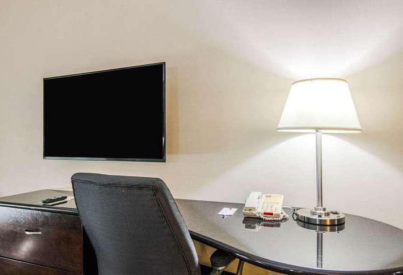 هتل Comfort Suites Bentonville  Rogers