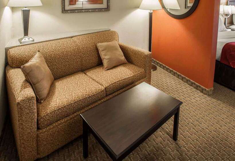 هتل Comfort Suites Bloomington I55 And I74