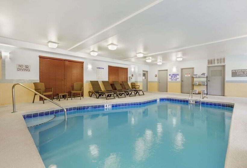 هتل Comfort Suites Columbia Northeast  Fort Jackson