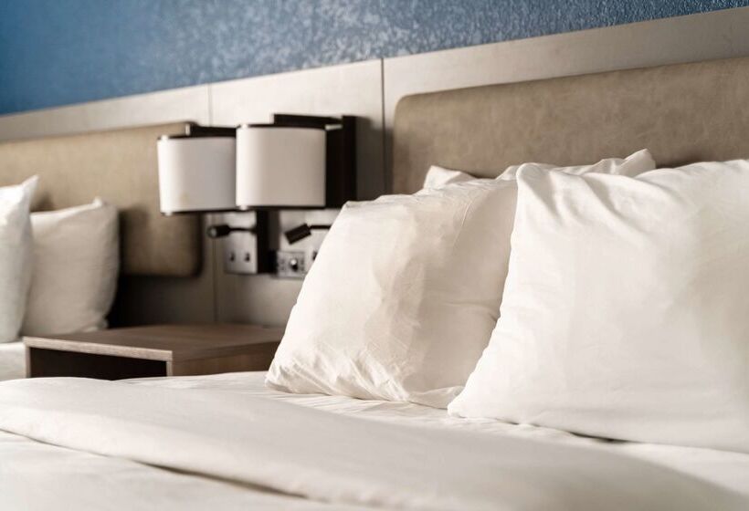 هتل Comfort Suites Columbia Northeast  Fort Jackson