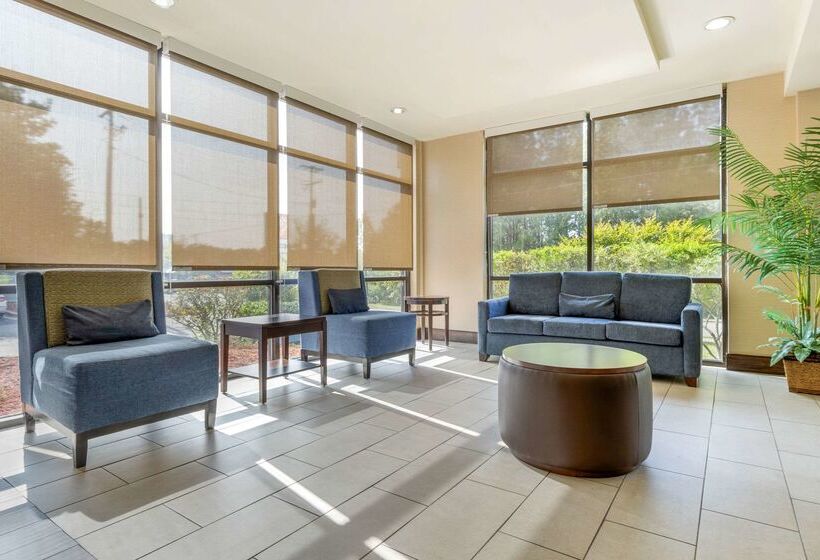 هتل Comfort Suites Columbia Northeast  Fort Jackson