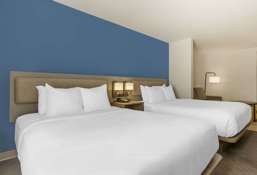 هتل Comfort Suites Columbia Northeast  Fort Jackson
