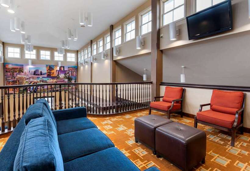 هتل Comfort Suites