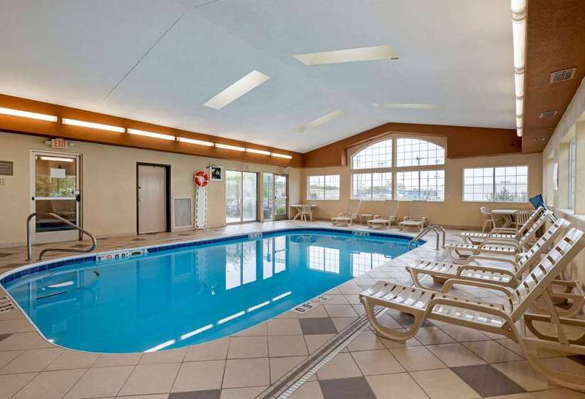 هتل Comfort Suites