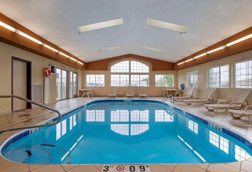 هتل Comfort Suites