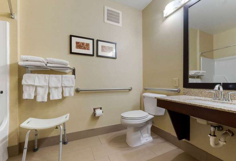 هتل Comfort Suites