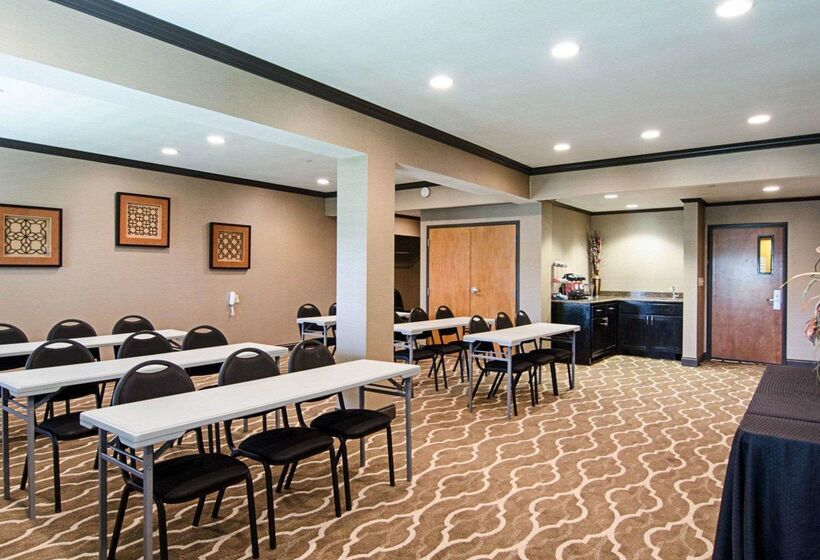 هتل Comfort Suites