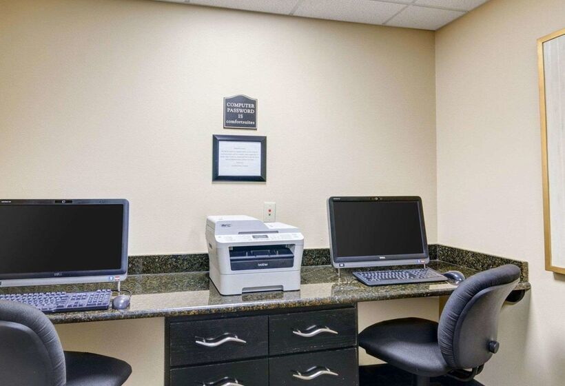 هتل Comfort Suites