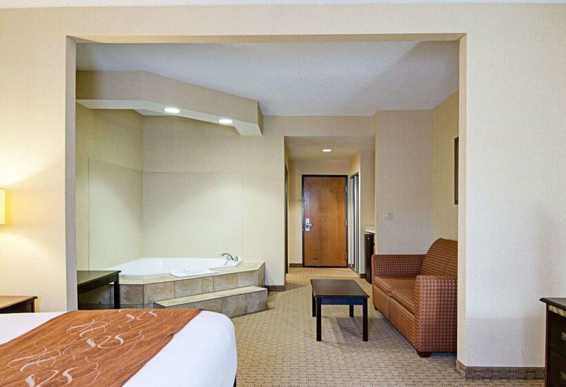 هتل Comfort Suites