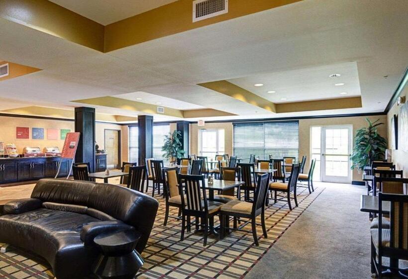 هتل Comfort Suites