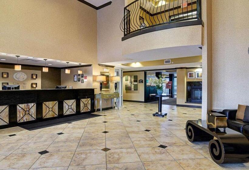 هتل Comfort Suites