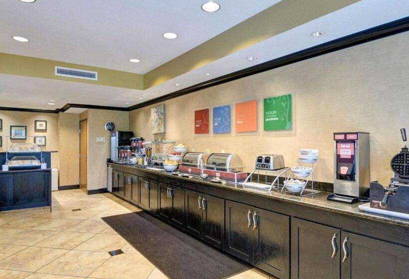 هتل Comfort Suites
