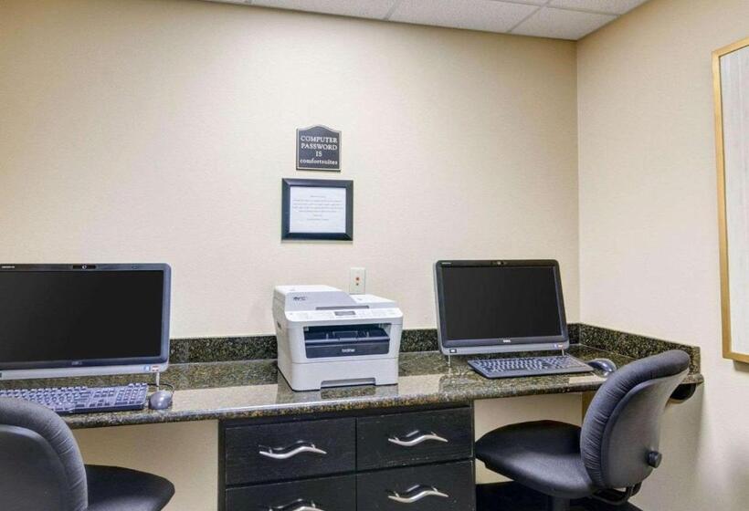 هتل Comfort Suites